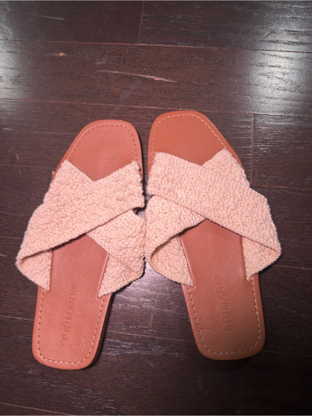 Sandals / Slides - size 8